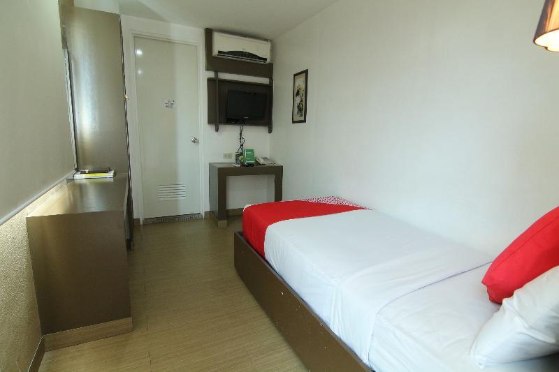 סן פדרו מקאטי Oyo 24H City Hotel Near Makati Medical Center מראה חיצוני תמונה